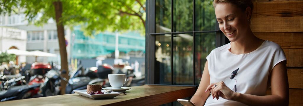 Neerlandse Lloyds Lloyds Coverholder Team Pagina Koffie Vrouw